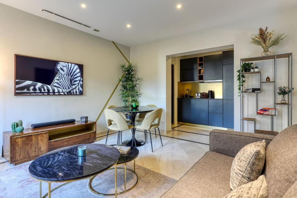 Montaigne Executive Suite ปารีส ภายนอก รูปภาพ