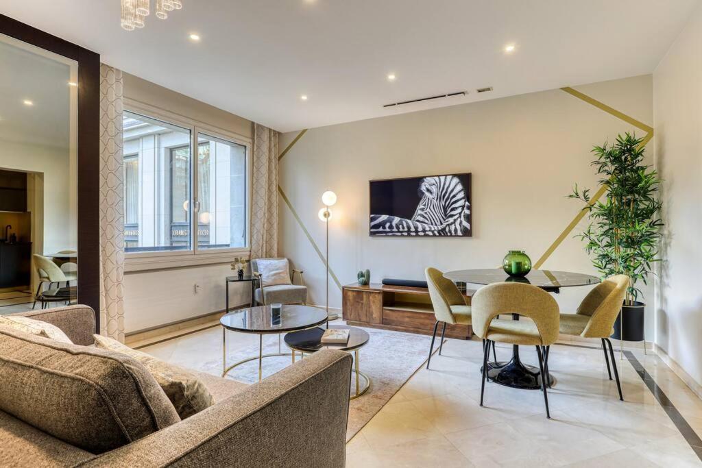 Montaigne Executive Suite ปารีส ภายนอก รูปภาพ