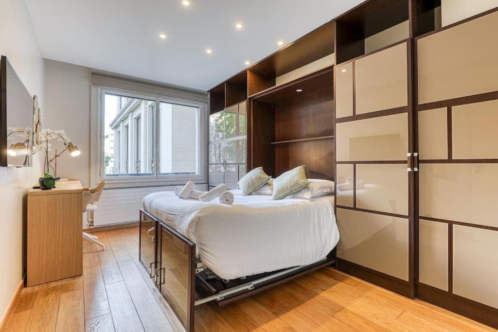 Montaigne Executive Suite ปารีส ภายนอก รูปภาพ