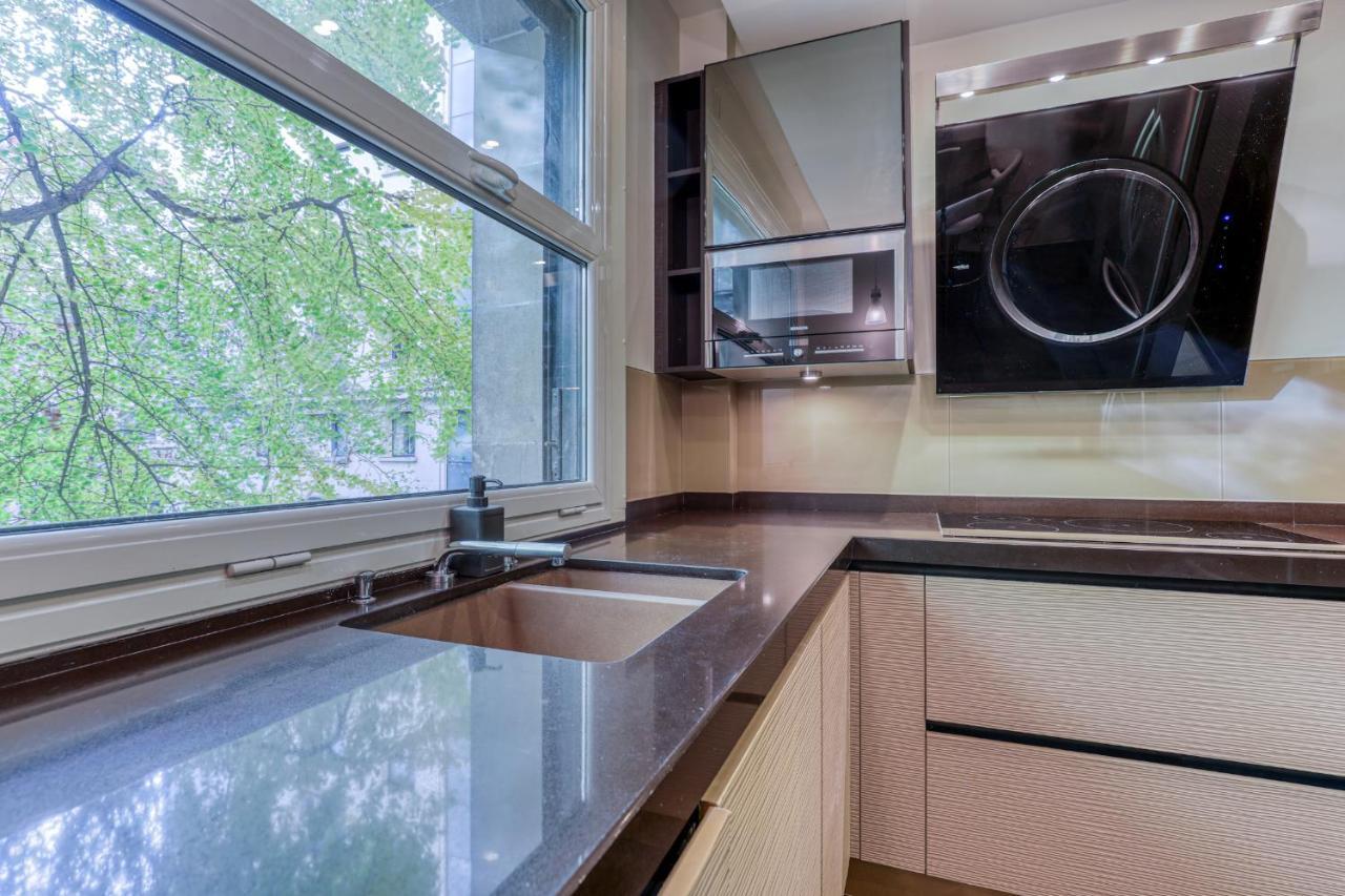 Montaigne Executive Suite ปารีส ภายนอก รูปภาพ